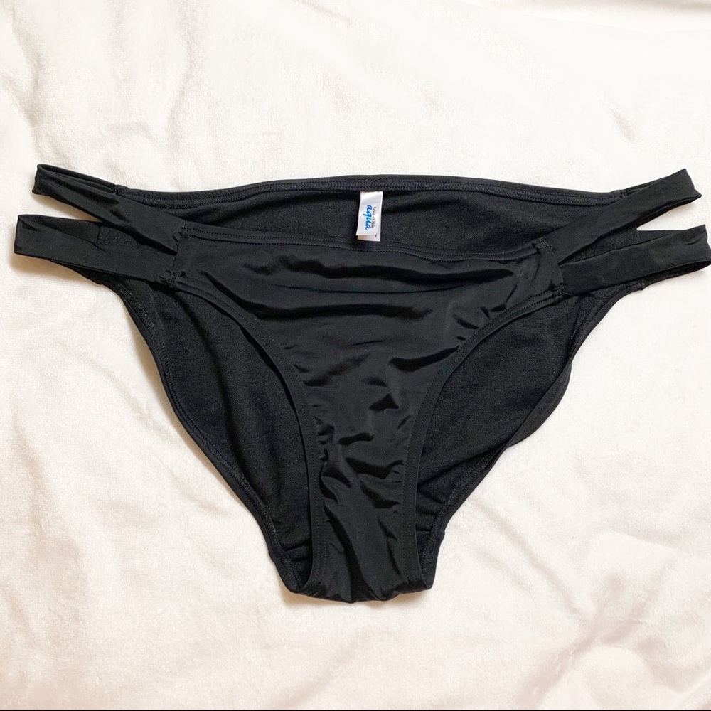 La Vie En Rose Black Strappy Swim Bottoms Large
